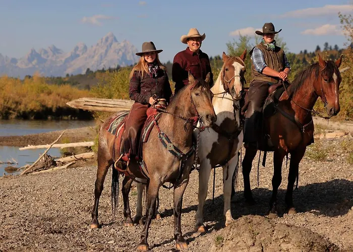 Lodge Heart Six Ranch *
