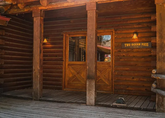Lodge Heart Six Ranch