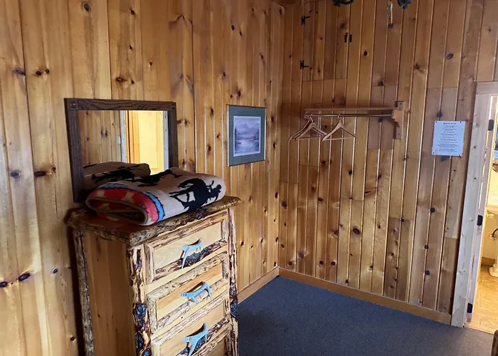 Lodge Heart Six Ranch *