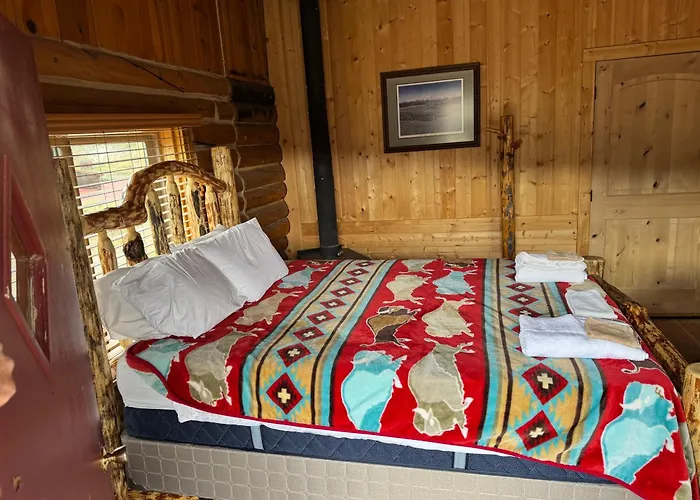 Lodge Heart Six Ranch *