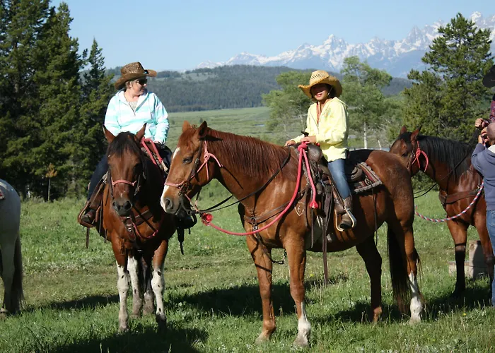 Lodge Heart Six Ranch Moran