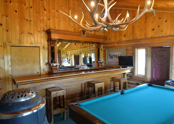 Heart Six Ranch Lodge *