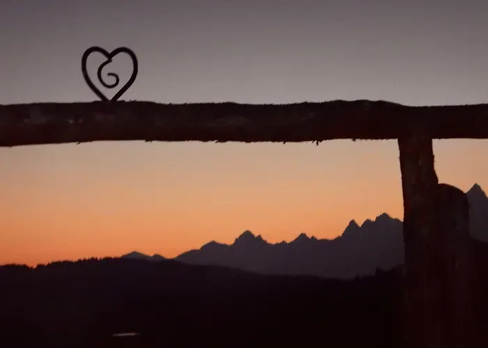 Lodge Heart Six Ranch Moran