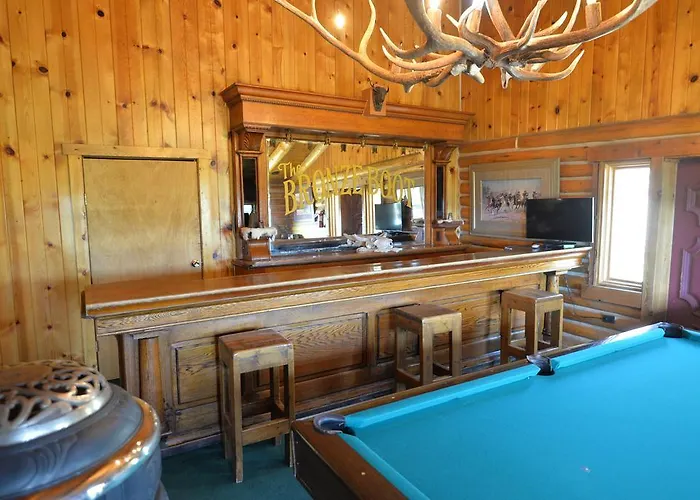 Lodge Heart Six Ranch
