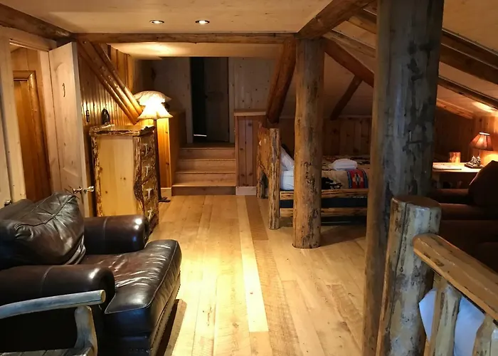 Lodge Heart Six Ranch *