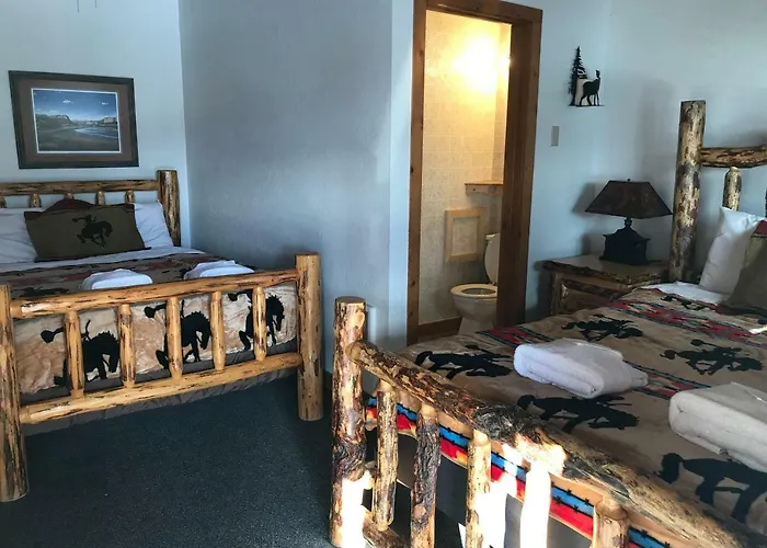 Lodge Heart Six Ranch *
